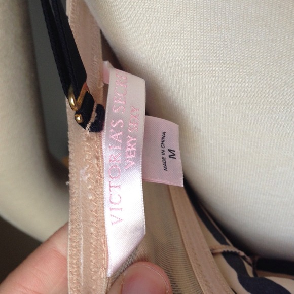 SOLD🔴 - Picture 2 of 3