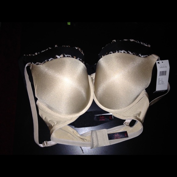Sofia 38DD bra's never worn! Very soft!