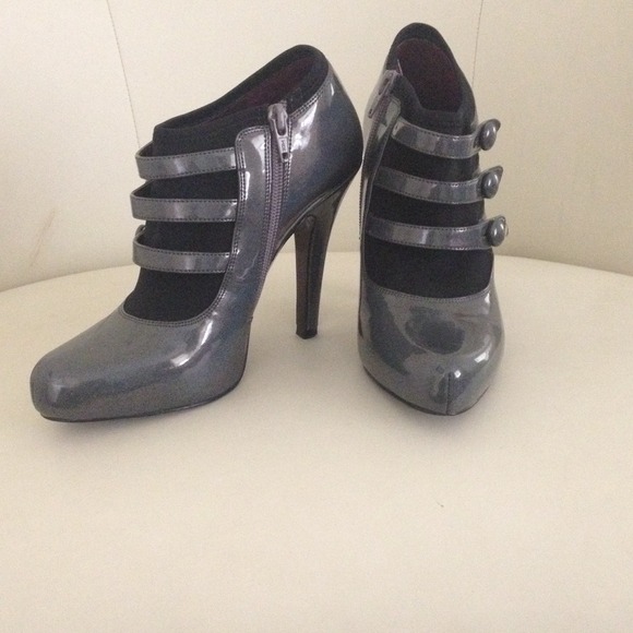 Jessica Simpson Gray Booties- Final reduction