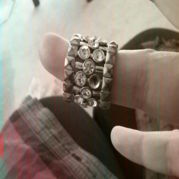 Pinch ring - Picture 2 of 3