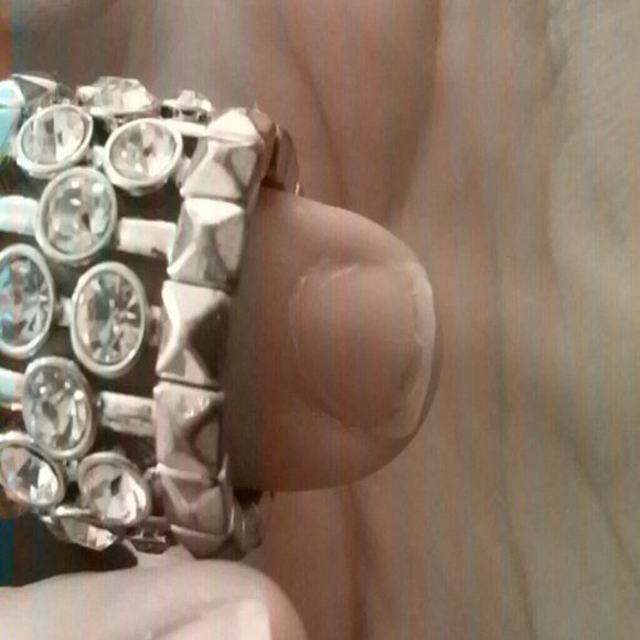 Pinch ring - Picture 3 of 3