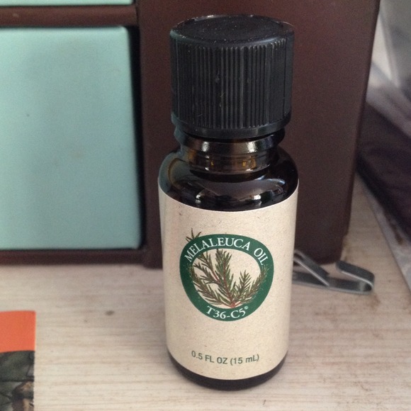 Melaleuca oil