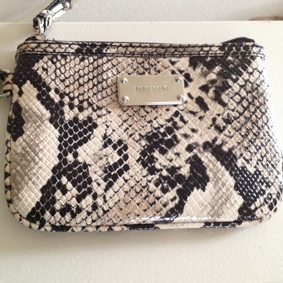 Nine West snakeskin wristlet brand new!!