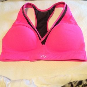 Victorias Secret Incredible Sports Bra Hot Pink
