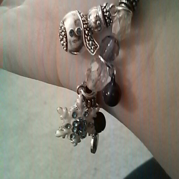 Charm bracelet - Picture 2 of 3