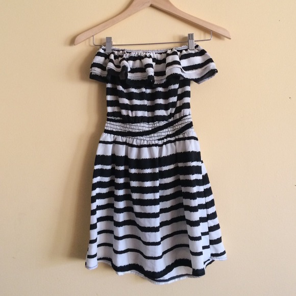 Black & White strapless dress