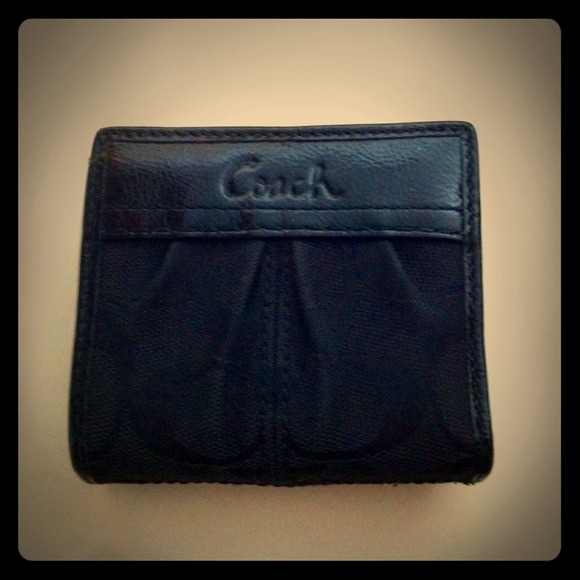 Authentic Coach wallet EUC