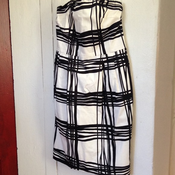 Express Strapless Dress Size 4