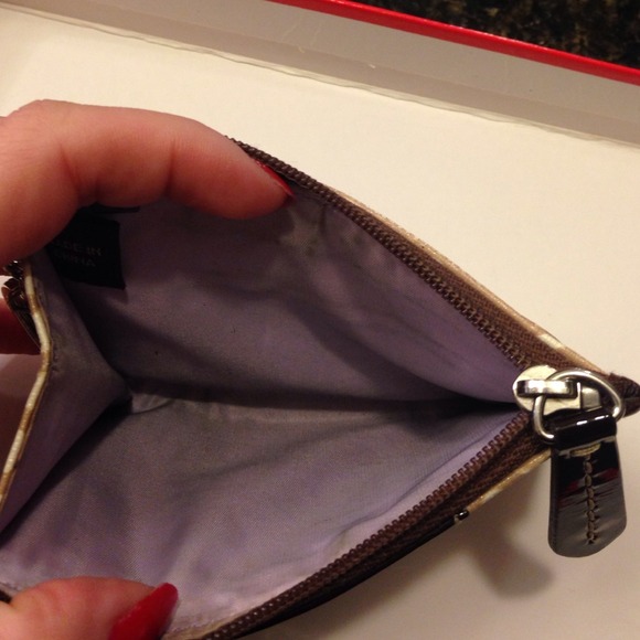 Authentic Coach change/credit card wallet! - Picture 3 of 4