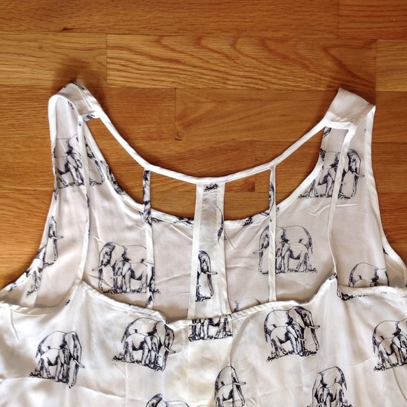 Black and white elephant print tank - Picture 2 of 2