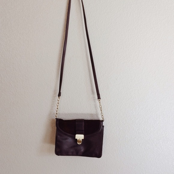 Burgundy Cross Body Chain Purse Faux Fur - Picture 2 of 4