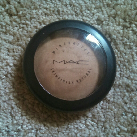 Mac mineralize skin finish