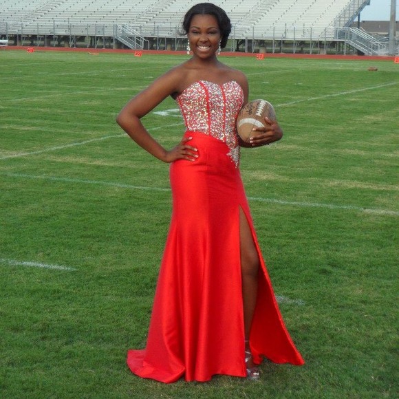 Dresses & Skirts - Red Dress