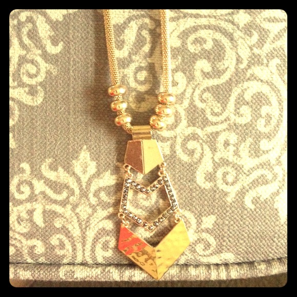 Statement necklace