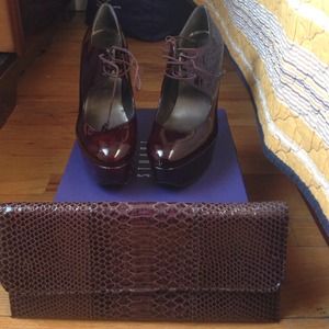 Stuart Weitzman pumps