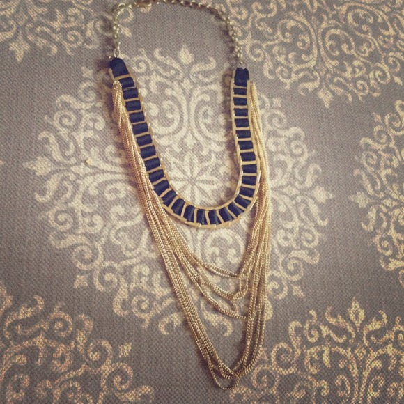 Slouchy statement necklace