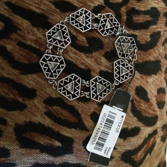 Bracelet