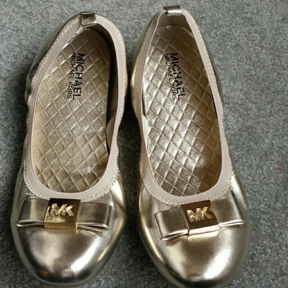 Michael Kors, Gold Flats