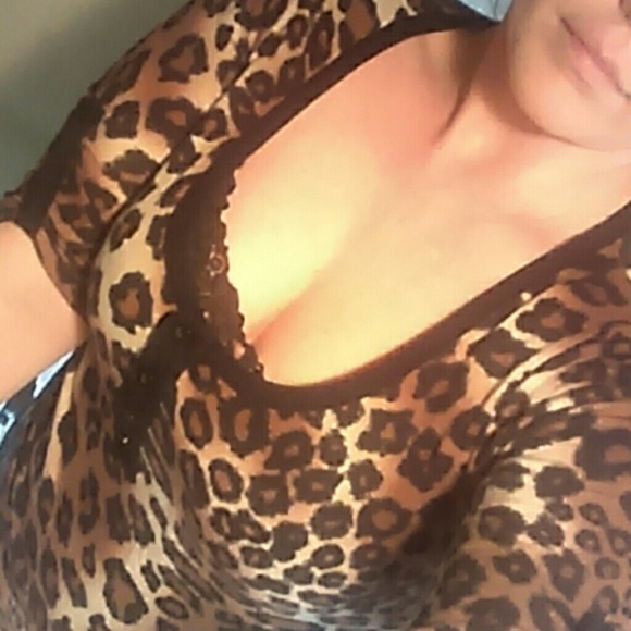 🚫Sold🚫Rue 21 Leopard Top - Picture 2 of 2