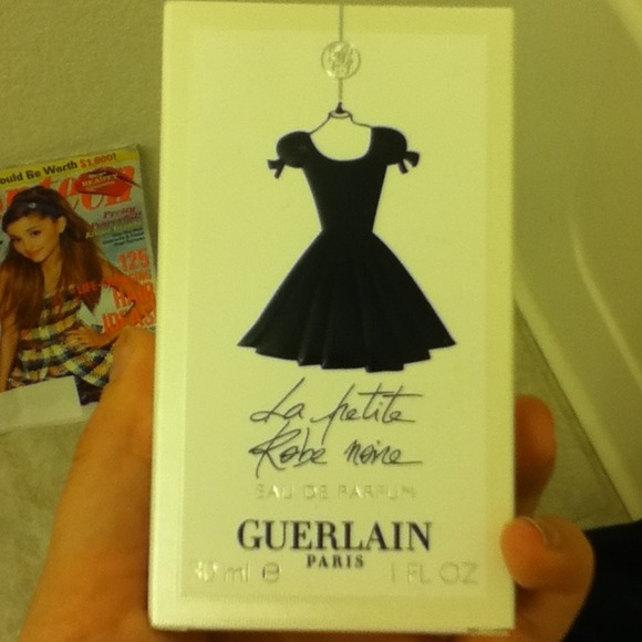 La Petite Robe noire