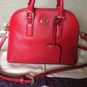 Tory Burch Mini Robinson Dome in red