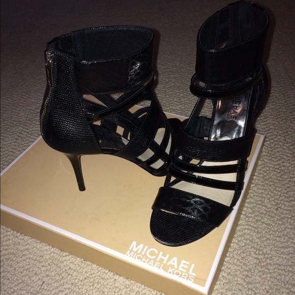 Black Michael Kors Heels 4"
