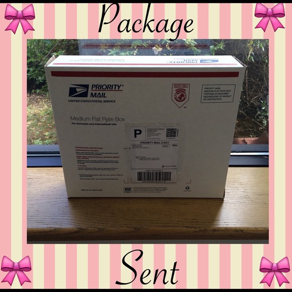 🎀😊Package has been shipped😊🎀