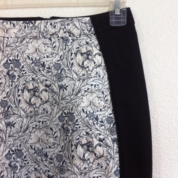 Beautiful pencil skirt. - Picture 3 of 4