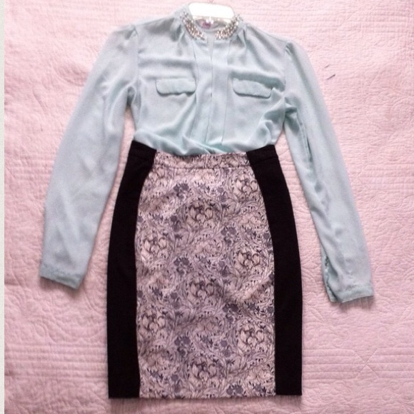 Beautiful pencil skirt. - Picture 4 of 4