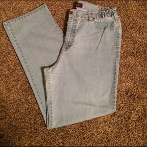 Cute light wash denim, gently worn