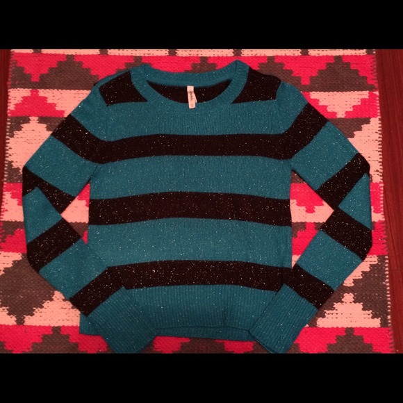 Striped sweater🚫sold🚫