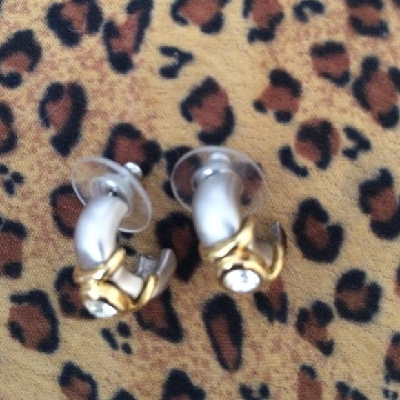 Small earrings - Picture 2 of 2