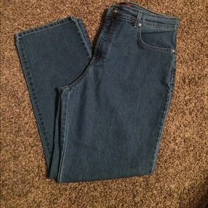 Cute, rarely worn denim jeans!