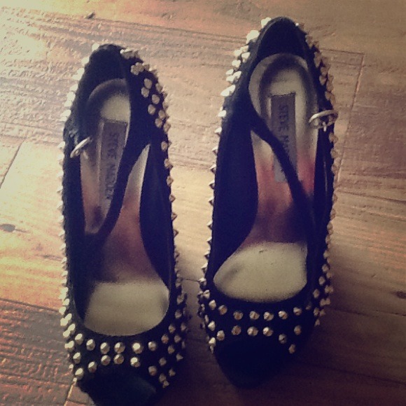 Steve Madden gold studded heels