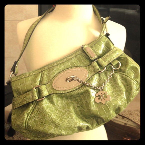 Green Leather 'Faux-Croc' Pattern Deréon Purse