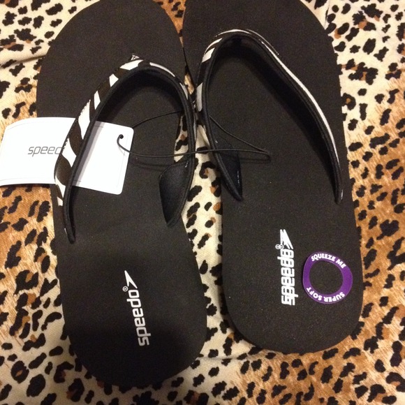 New Zebra Speedo Sandals 2 Inch Wedge Size 9 🎀 - Picture 3 of 4