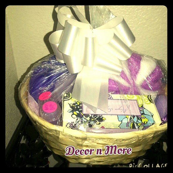 Customized Lavender Gift Basket