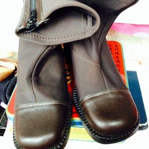 Boots-dark brown color. Zipper back.