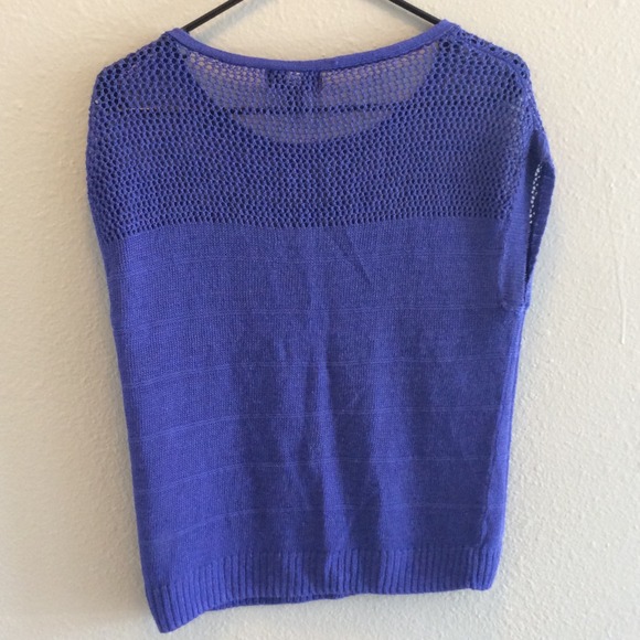 🚫SOLD💗 Dark Blue Top 💗 - Picture 4 of 4