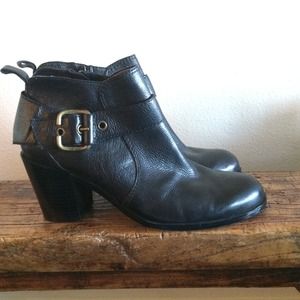 Nine West black boots