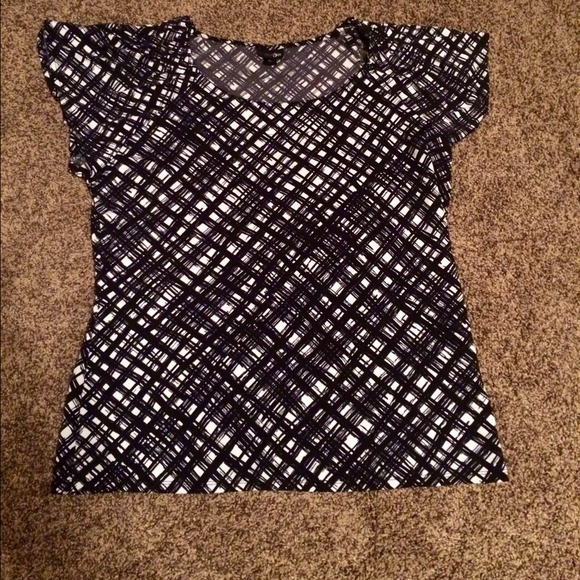 Black and white geometric print blouse