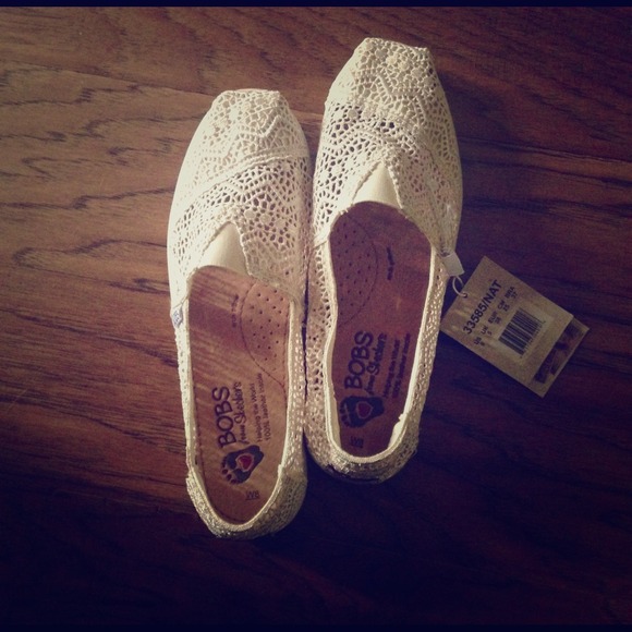Ivory lace BOBS