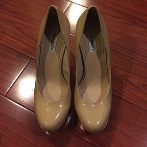 Steve Madden Bevv Patent Leather Pumps