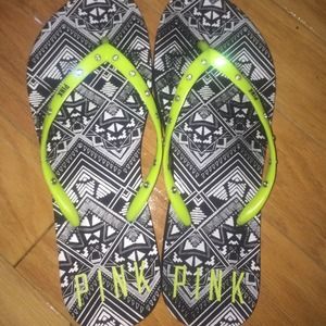 Aztec Print VS Pink Flip Flops
