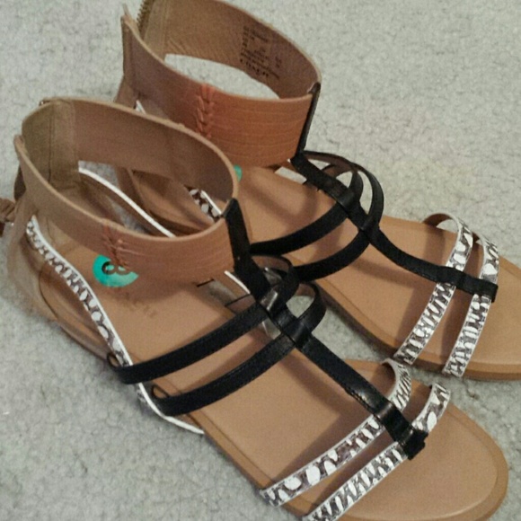 Coach Shoes - Reduced!! AUTHENTIC Coach sandles size 8