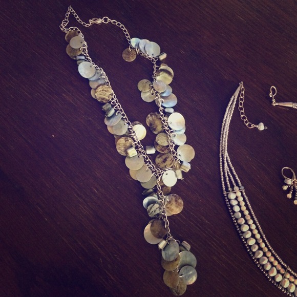 Silver necklace with gray shell charms