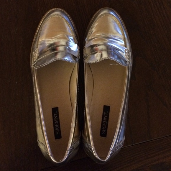 Gold ShoeMint penny loafers size 8
