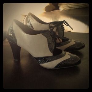 Speakeasy size 6 heels & dress