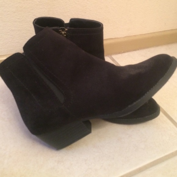 Black Ankle Heeled Boots