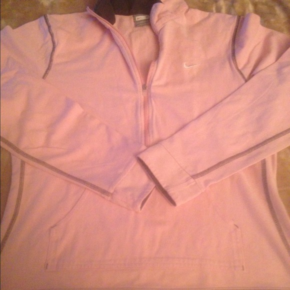 Pink nike long sleeves sweatshirt